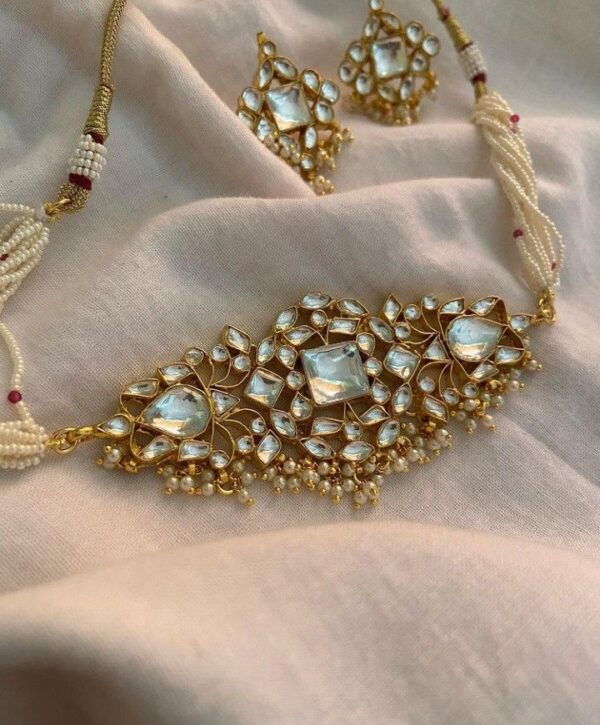 Kundan Jewelry Set – Regal Elegance with Traditional Charm