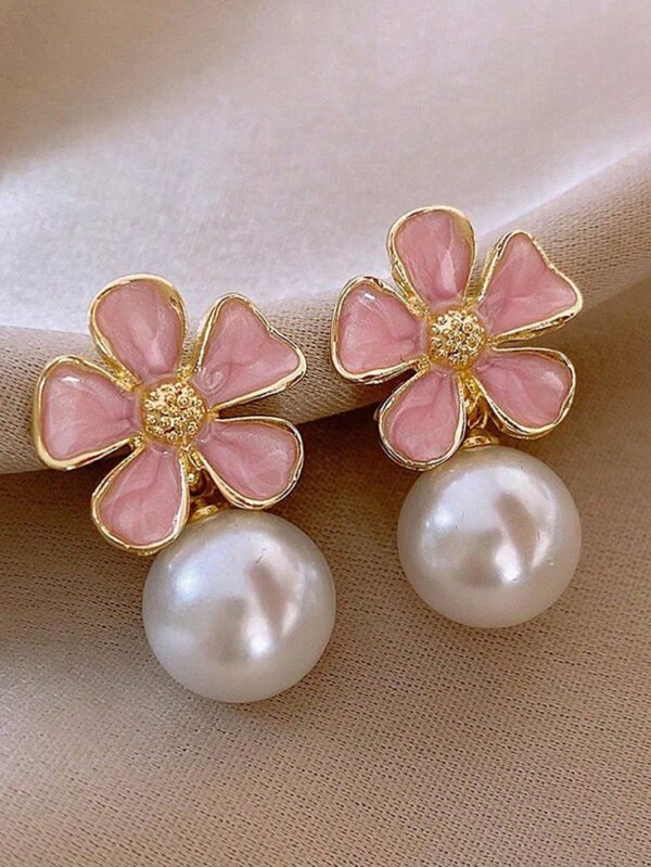 Roselle Bloom Drops – Feminine Charm in Full Bloom